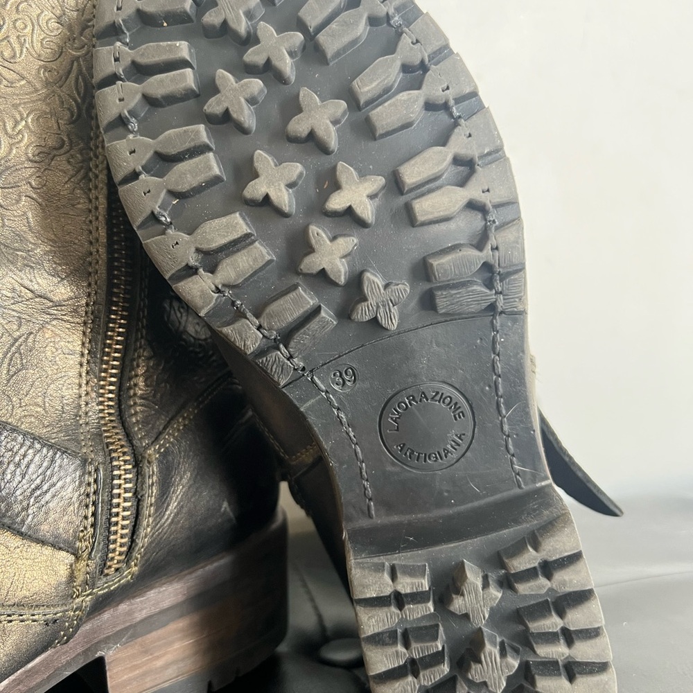 Bueno Metallic Embossed Leather Boots - Picture 5 of 5